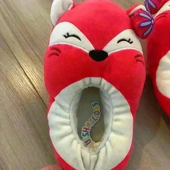 Squishmallows  slippers - Picture 2 of 7